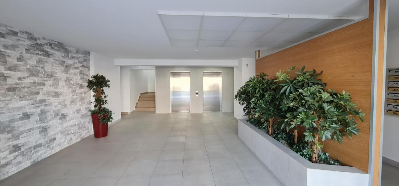 Studio Spatios,Intim+ Loc Parcare Propriu,Vedere Panoramica,Utilat De Lux Bukarest Eksteriør billede